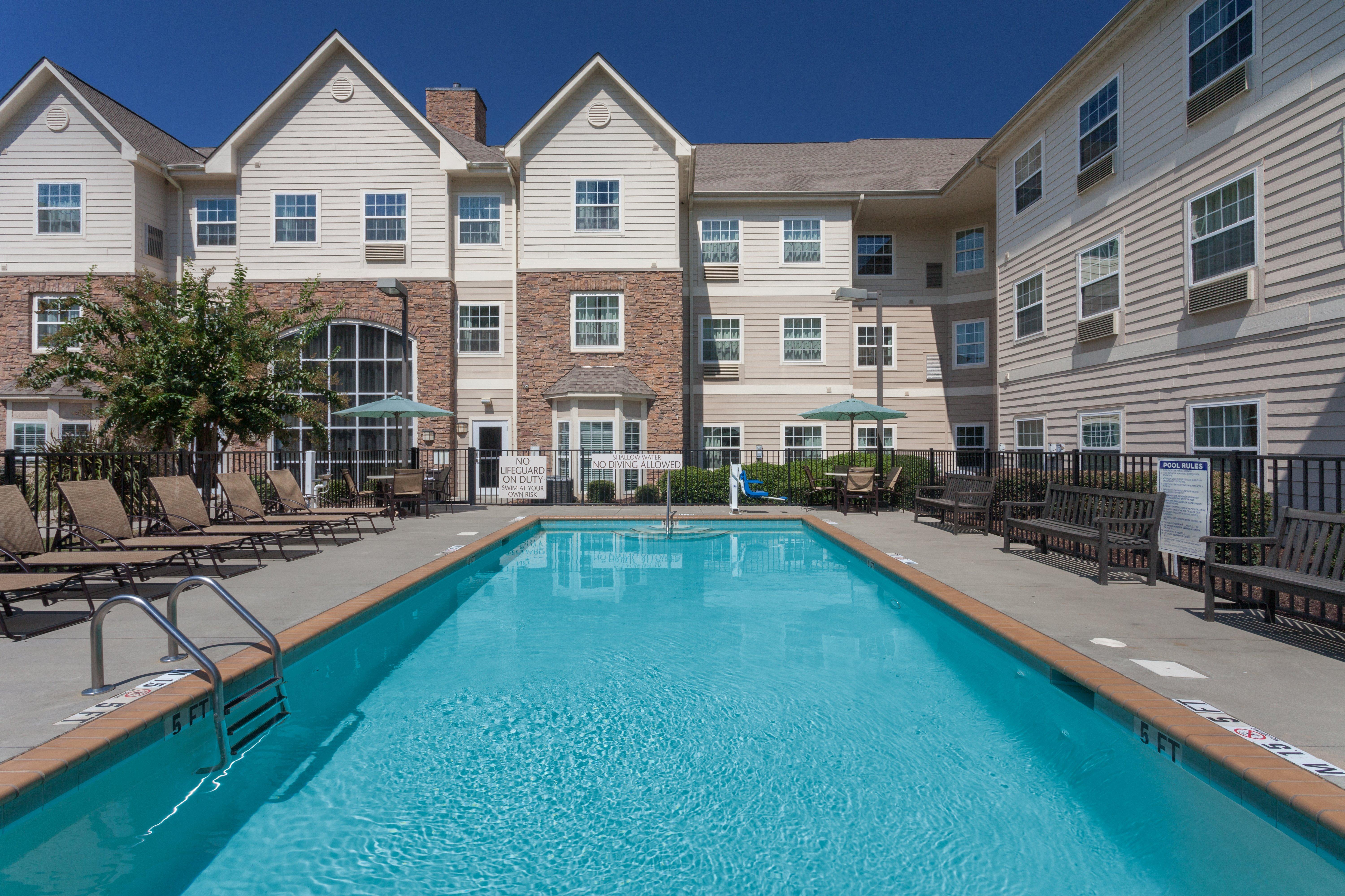 Hilton Greenville Exterior foto