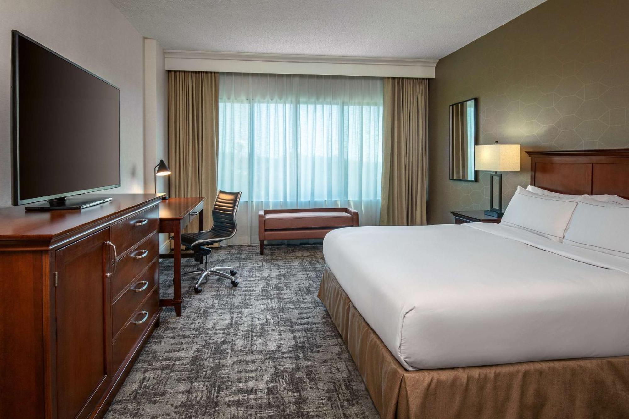 Hilton Greenville Exterior foto